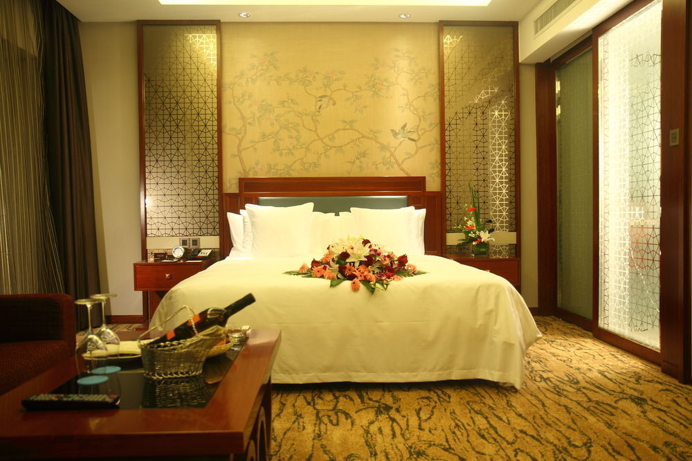 Gloria Grand Hotel Wuxi Wuxi  Eksteriør bilde